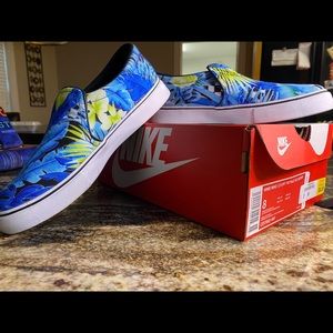 Women’s Nike Court Royale